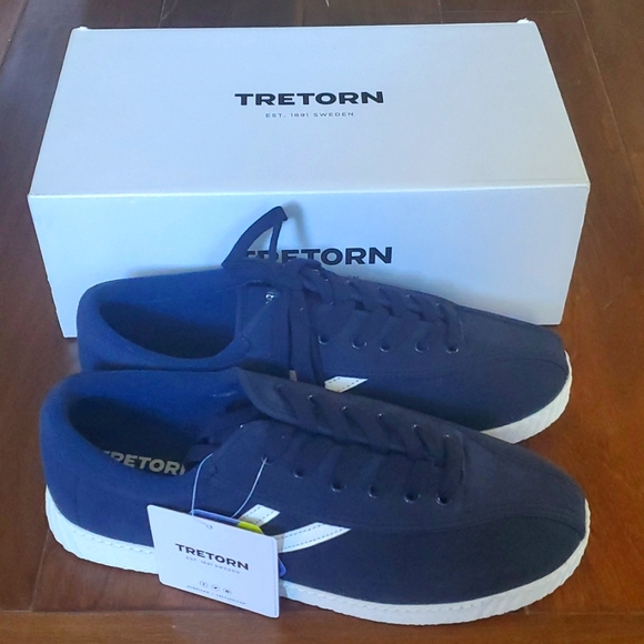 Tretorn Shoes - NEW Tretorns...beautiful Navy blue suede Size 9